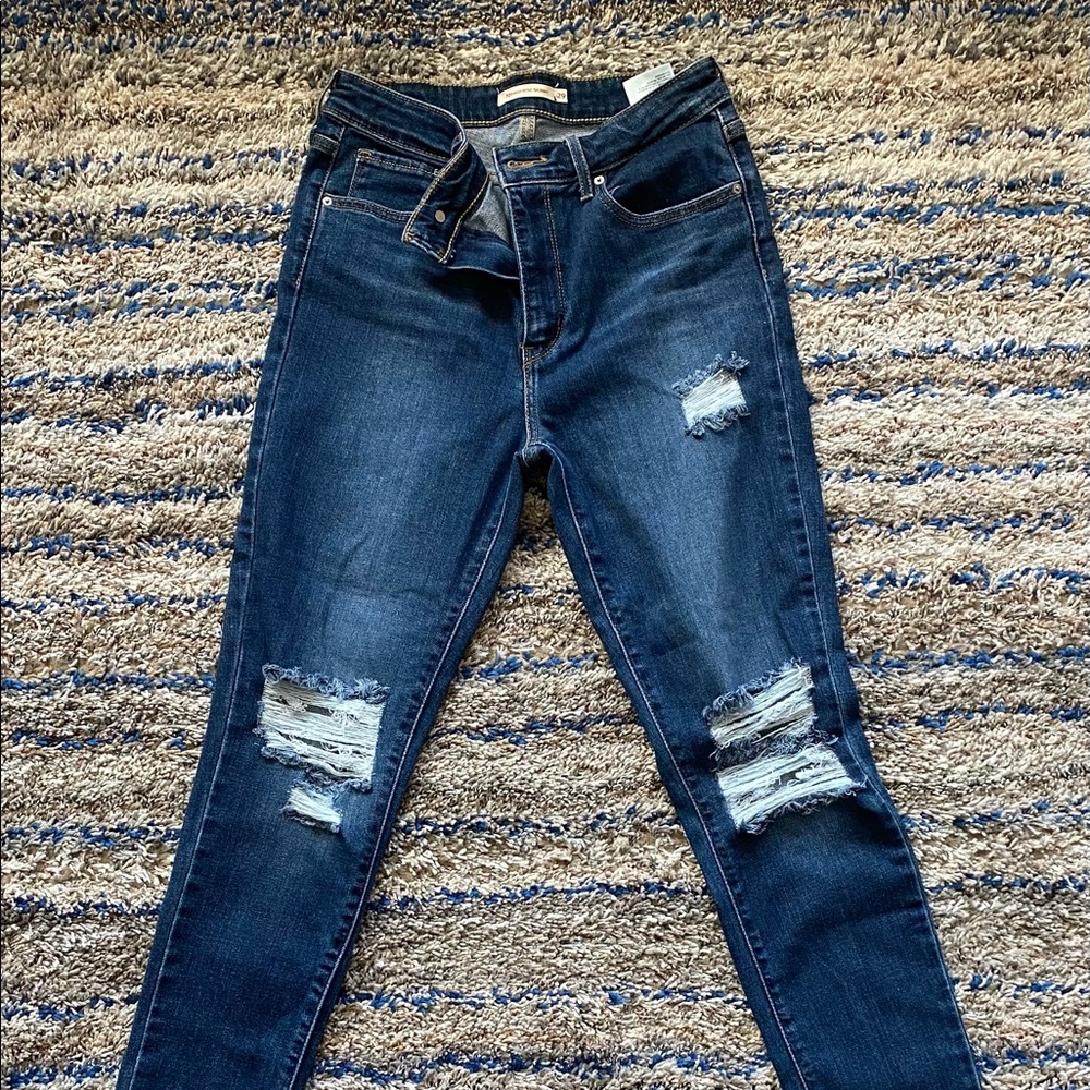 ❤️Levi’s Jeans size 29- 721 High Rise Skinny jeans.